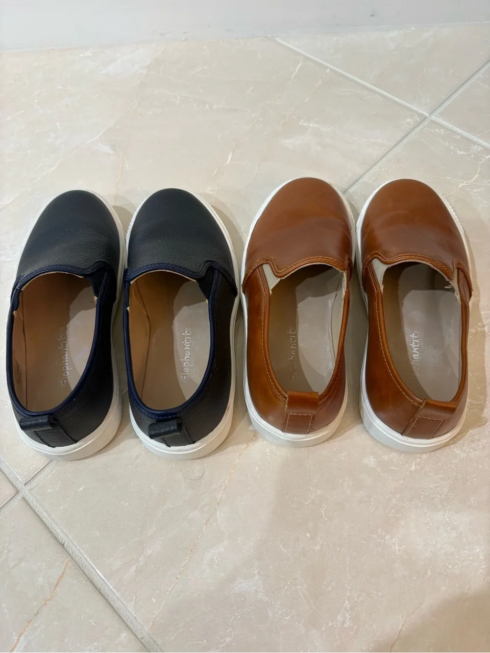 Boys Elephantito Leather Slip On sneakers (Navy) size 12C